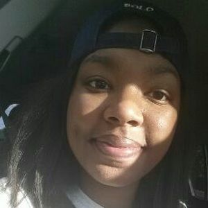 Meet your Posher, Alicia